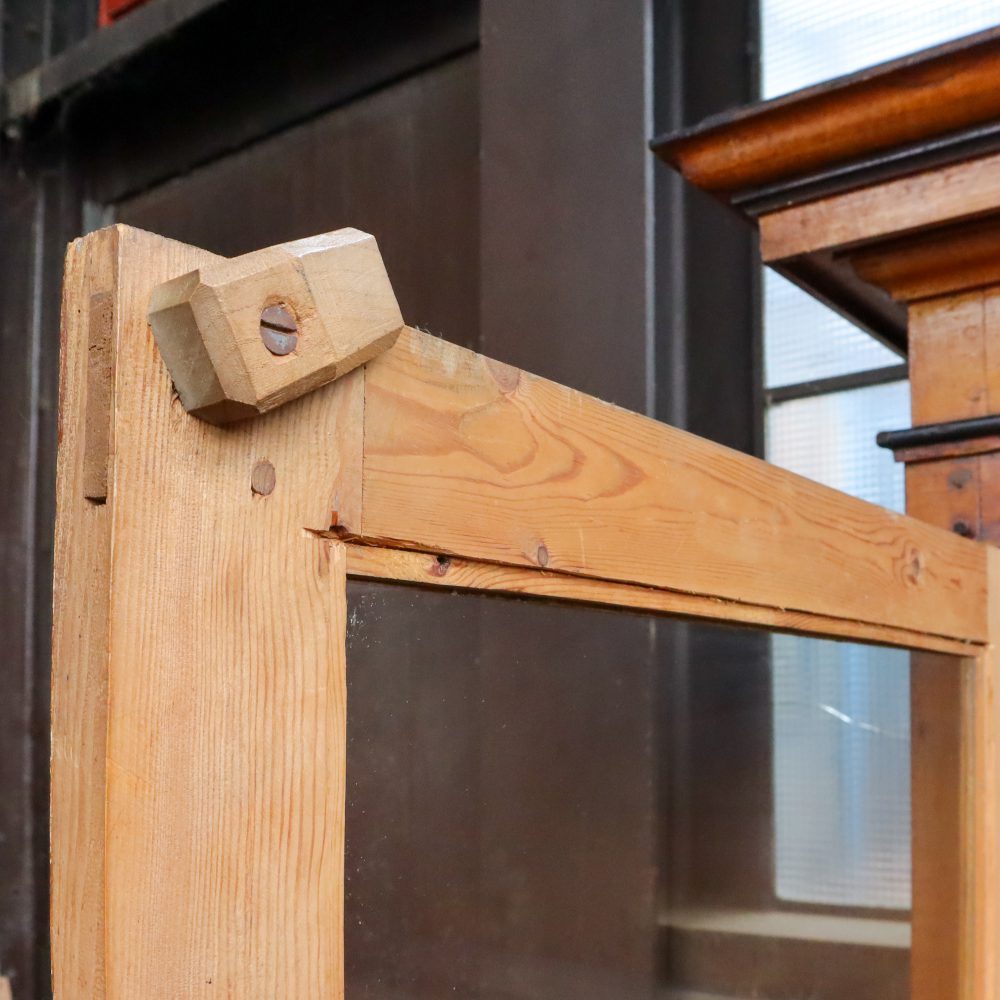 Vintage houten vitrinekast - Afbeelding 4