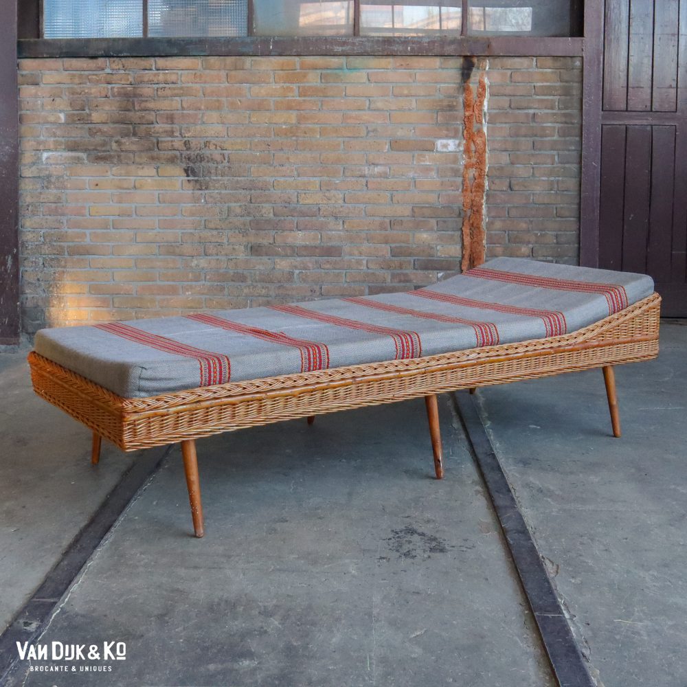 Vintage rotan bedbank