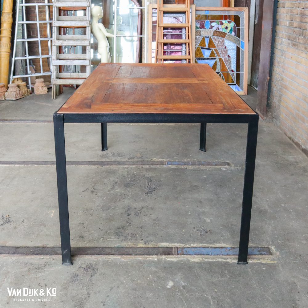 Industriële tafel met ingelegd tafelblad - Afbeelding 7