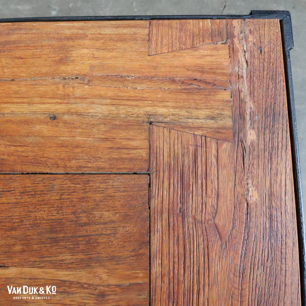 Industriële tafel met ingelegd tafelblad - Afbeelding 4
