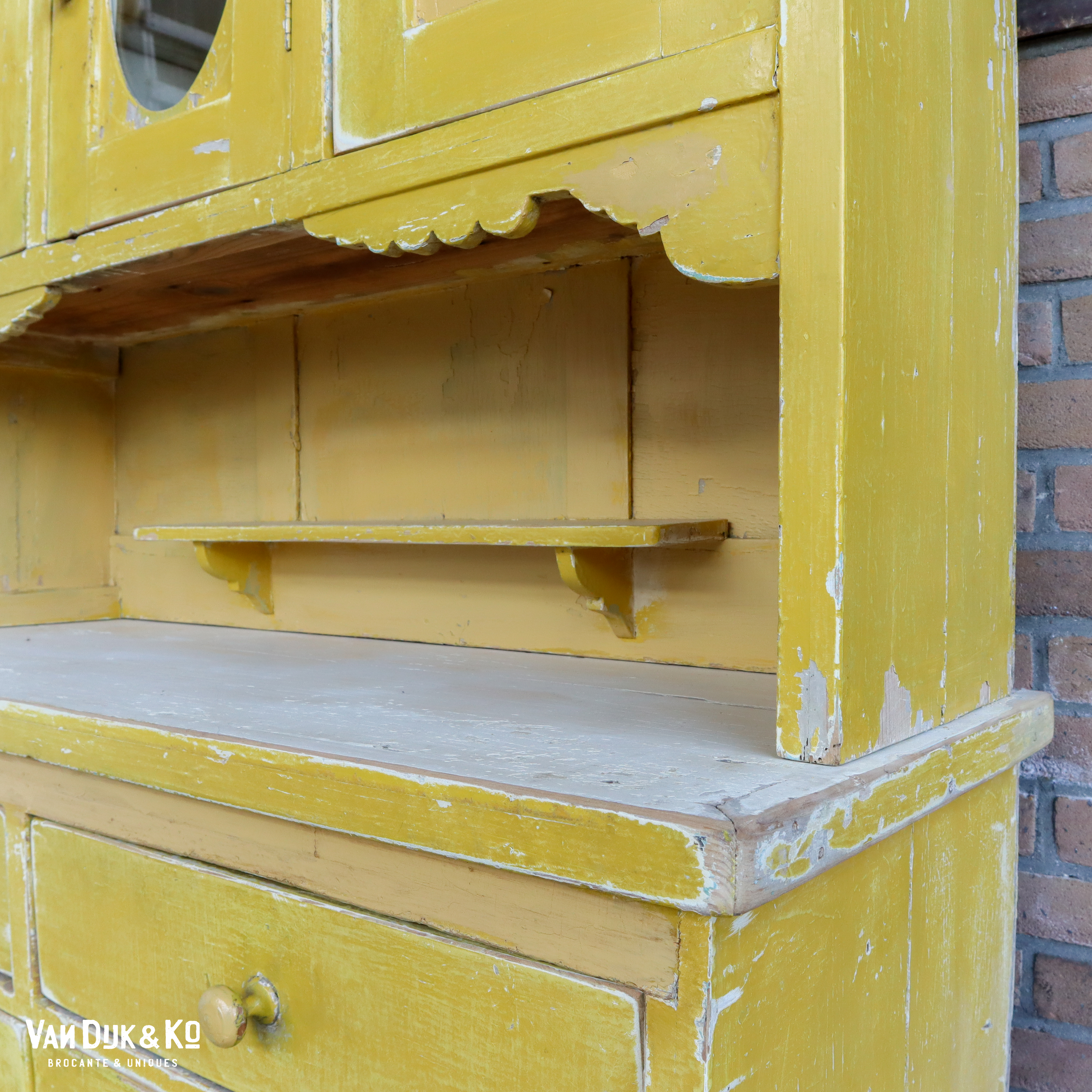 Brocante gele buffetkast - Afbeelding 9