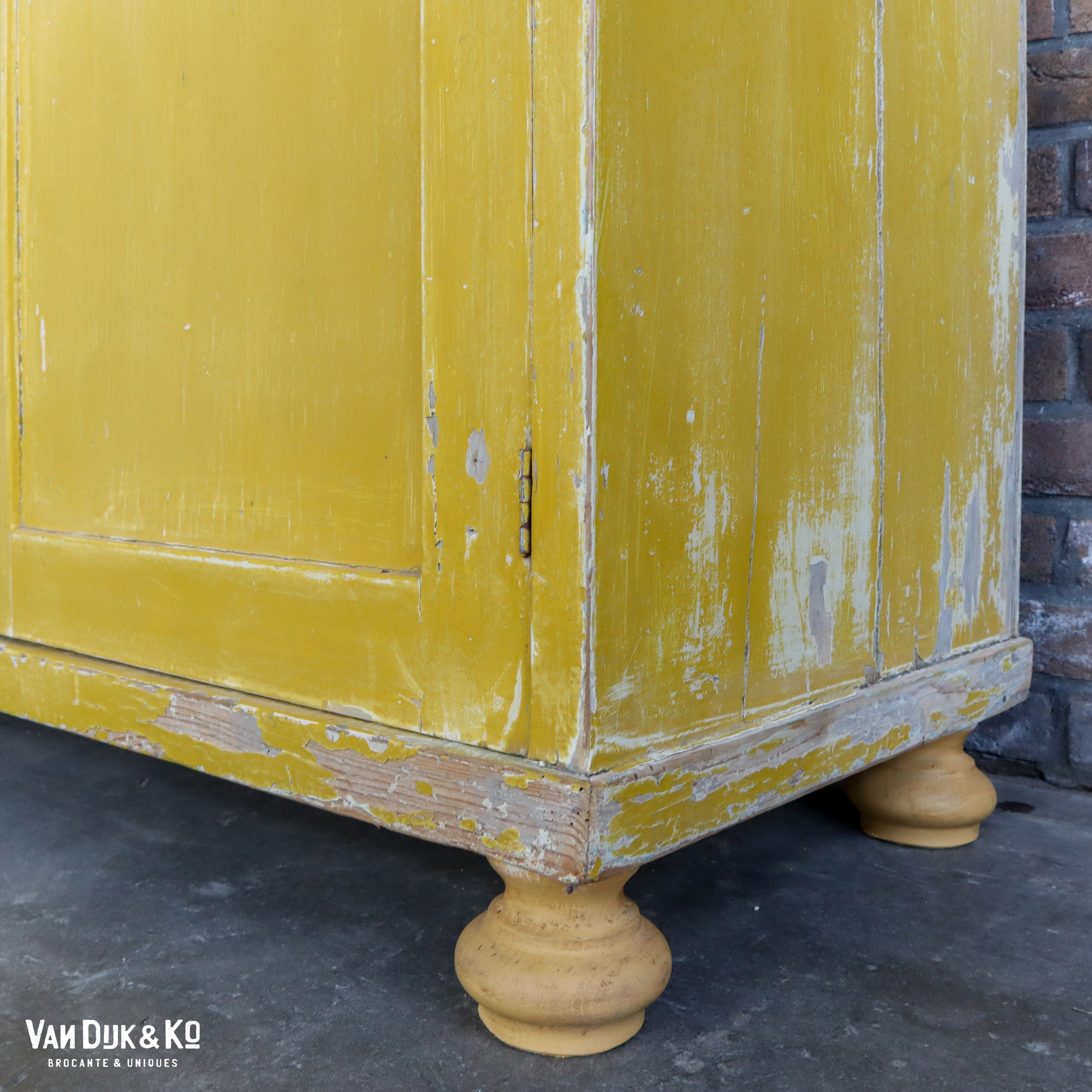 Brocante gele buffetkast - Afbeelding 5