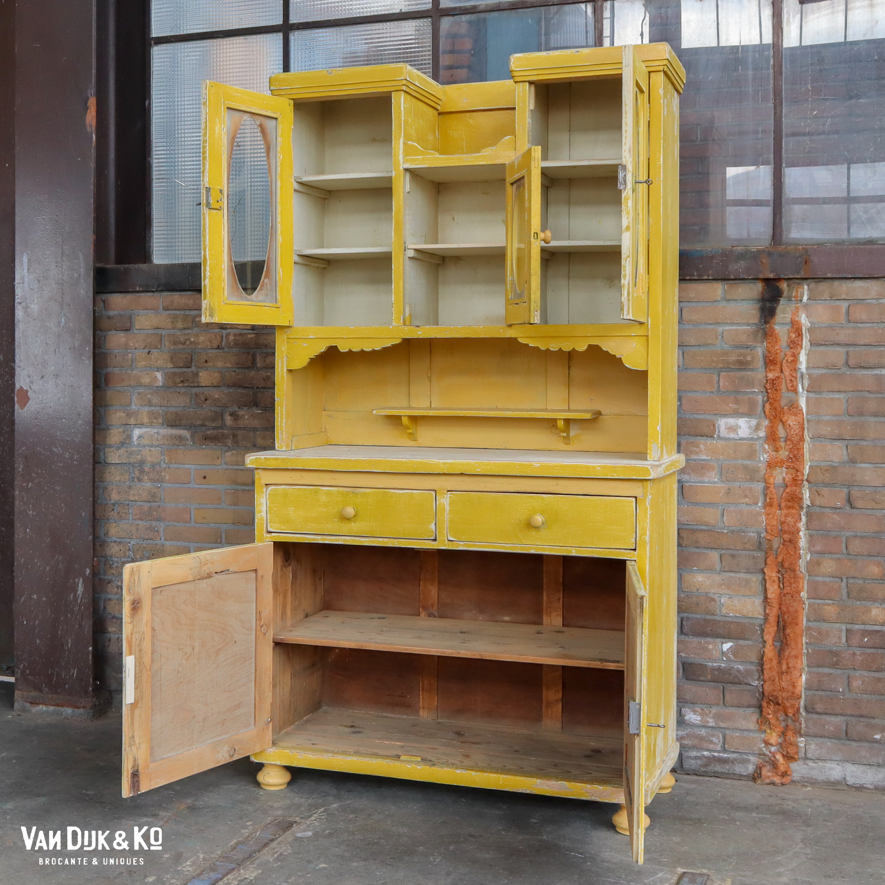 Brocante gele buffetkast - Afbeelding 6