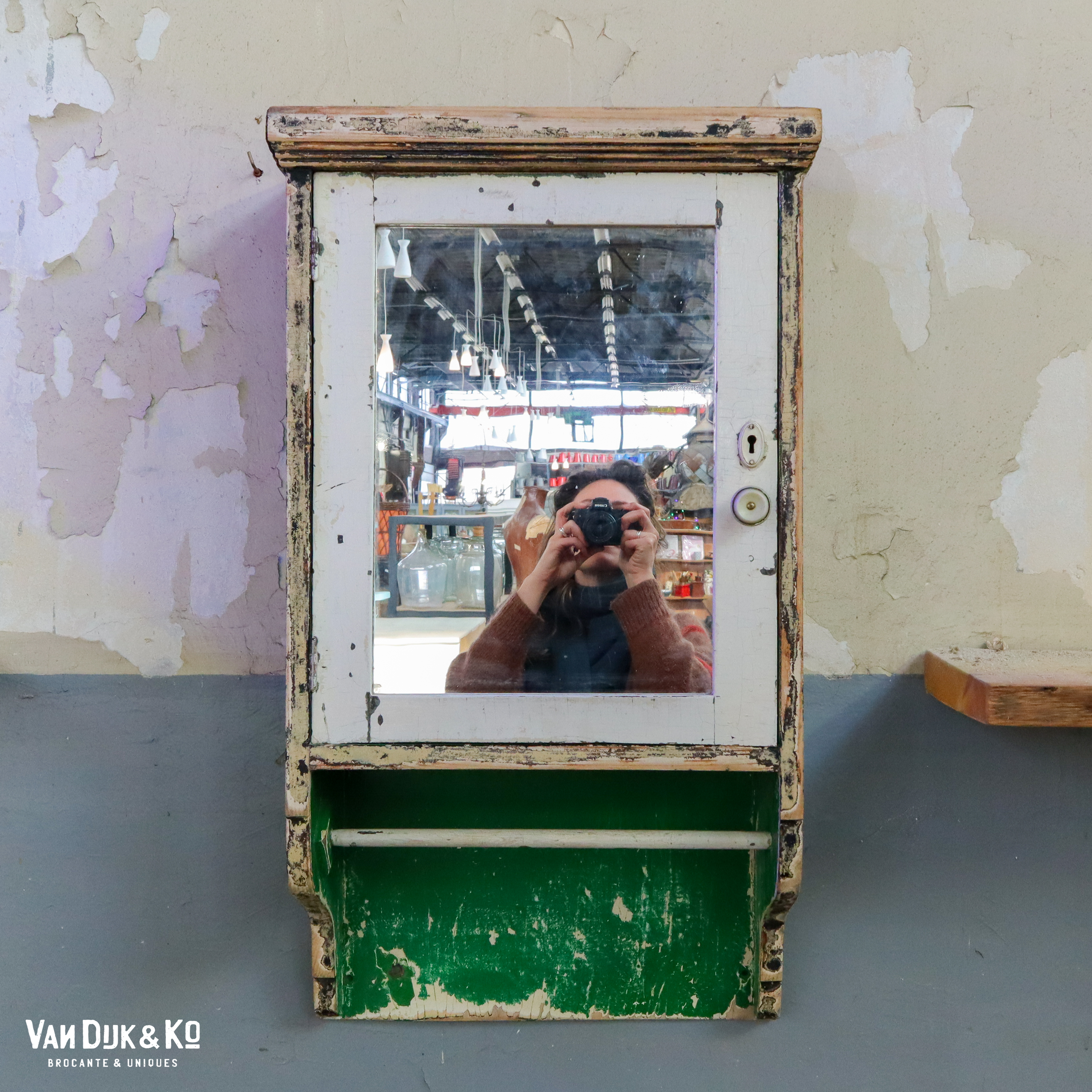 Brocante hangkastje met spiegel - Afbeelding 5