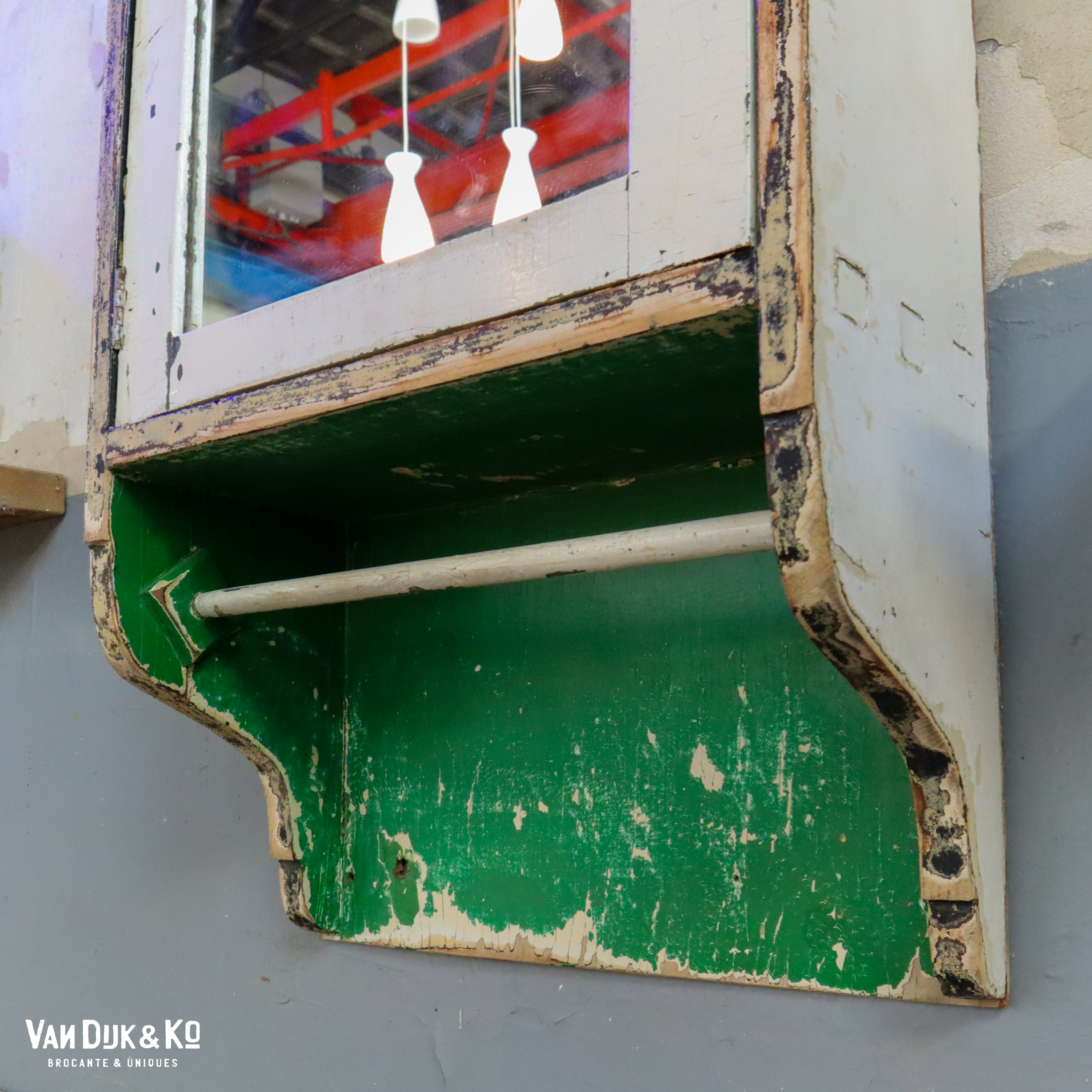 Brocante hangkastje met spiegel - Afbeelding 2
