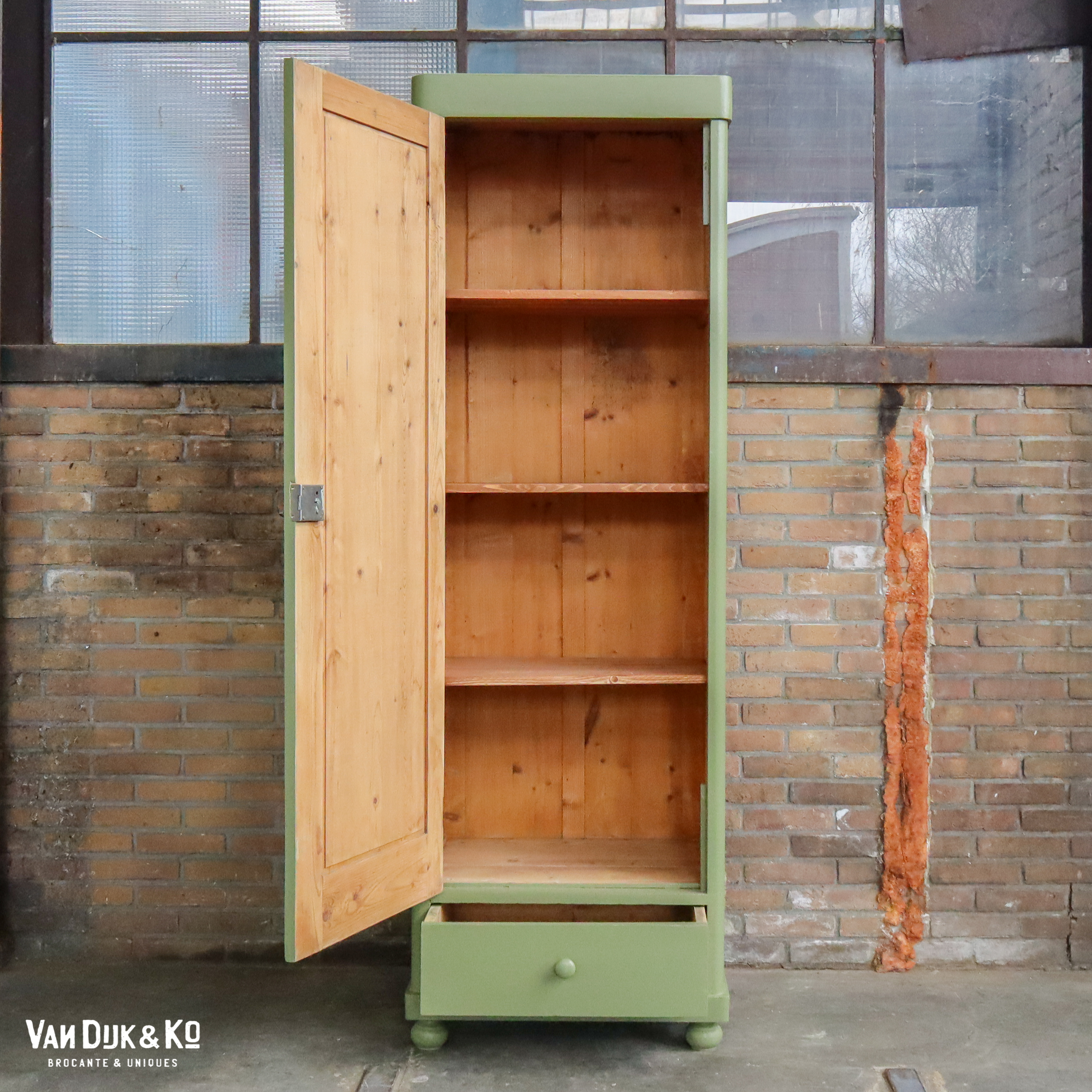 Groene eendeurs linnenkast - Afbeelding 2