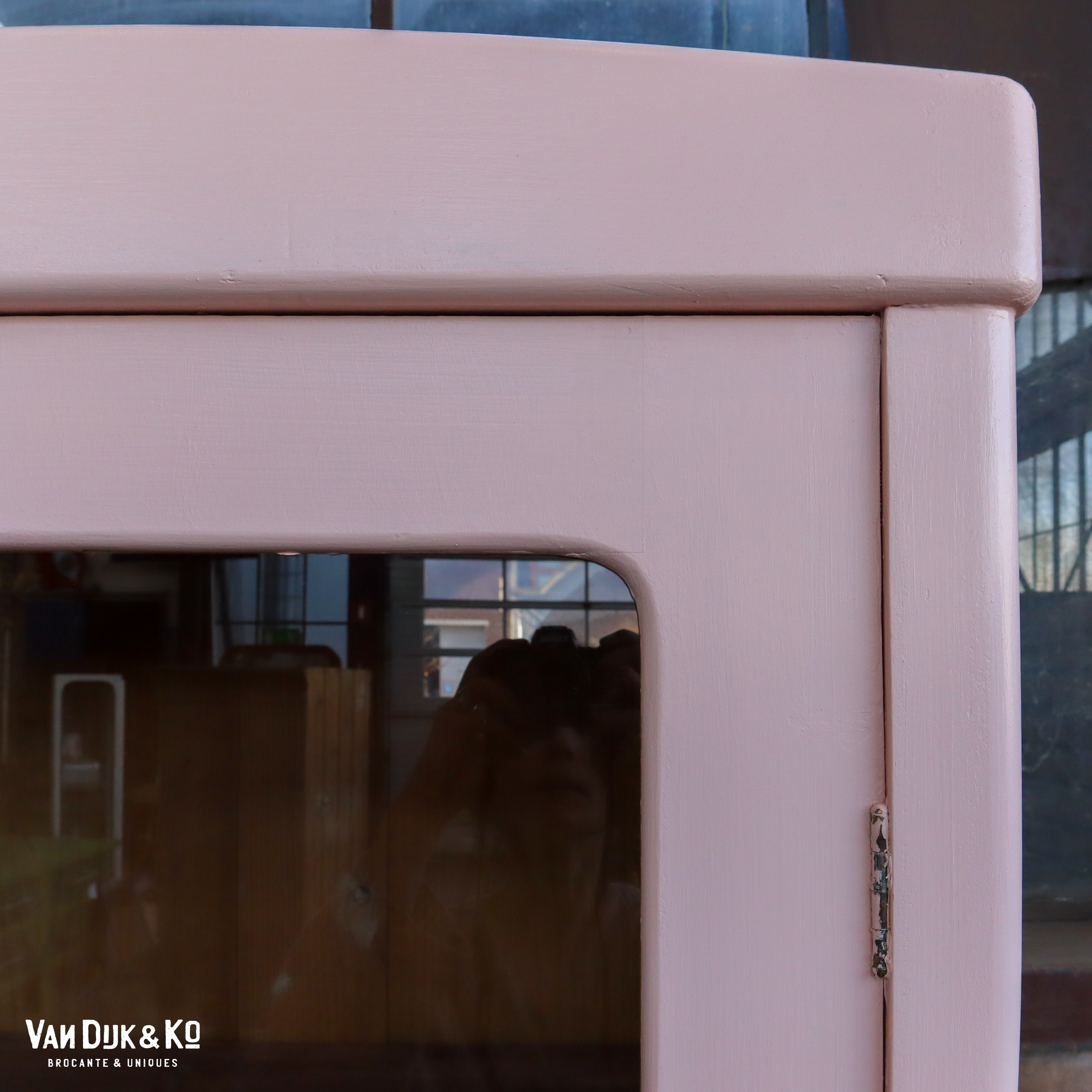 Brocante roze vitrinekast - Afbeelding 5