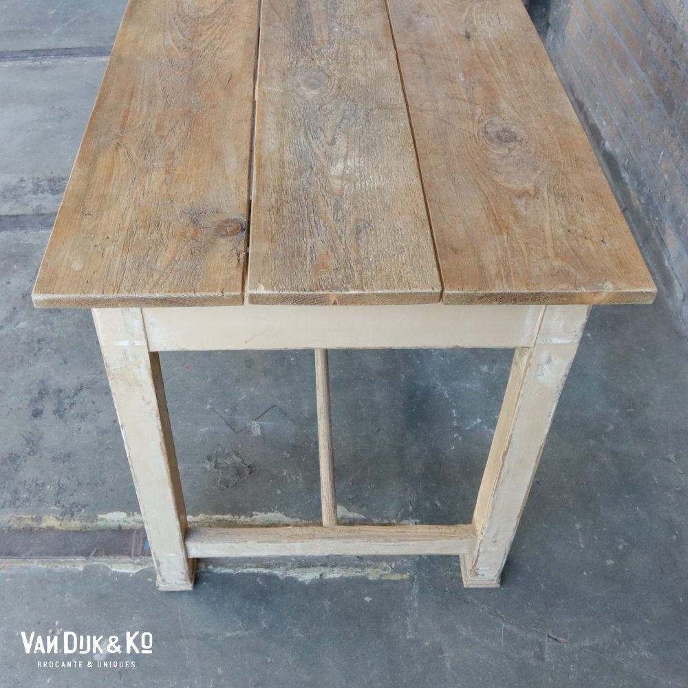 Houten tafel - Afbeelding 5