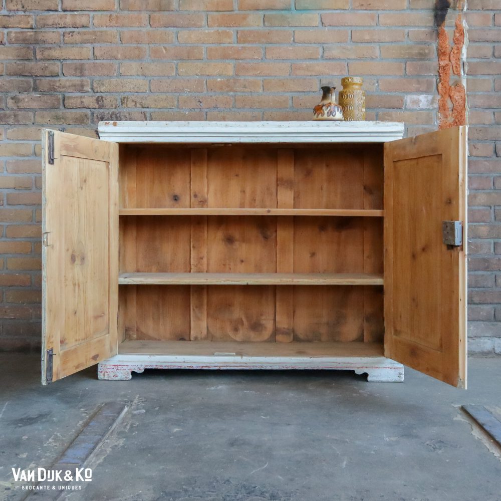Brocante witte onderkast - Afbeelding 3