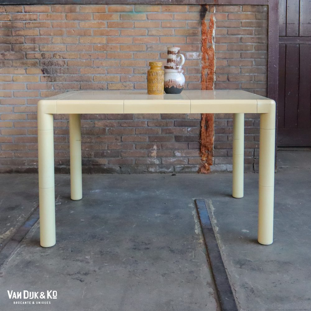 Design kunststof tafel - Afbeelding 2