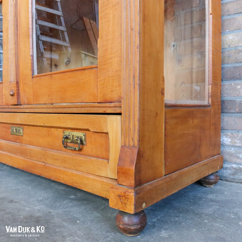 Brocante bruine vitrinekast - Afbeelding 10