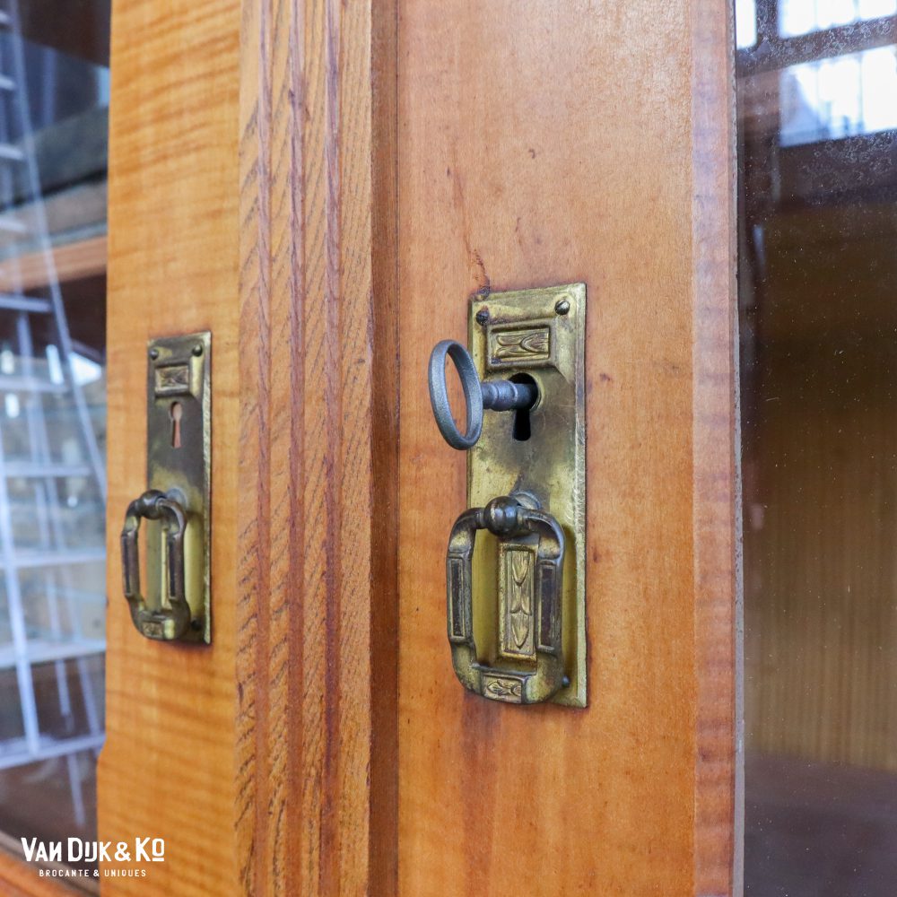 Brocante bruine vitrinekast - Afbeelding 6