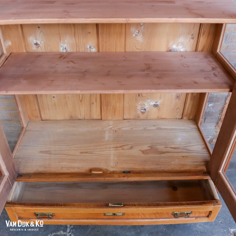 Brocante bruine vitrinekast - Afbeelding 8