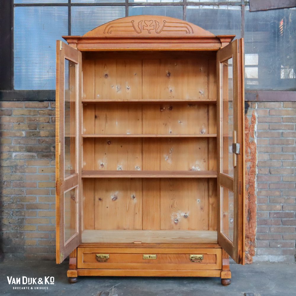 Brocante bruine vitrinekast - Afbeelding 7