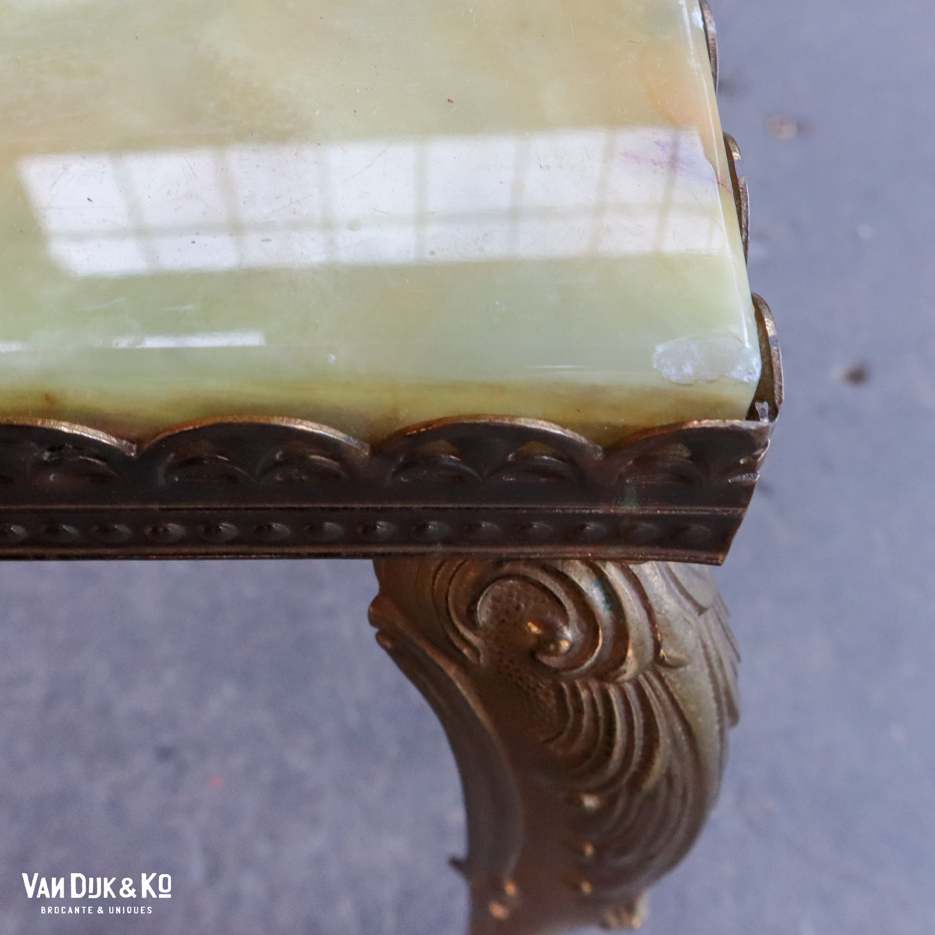 Vintage bijzettafeltjes - set van 2 stuks - Afbeelding 6