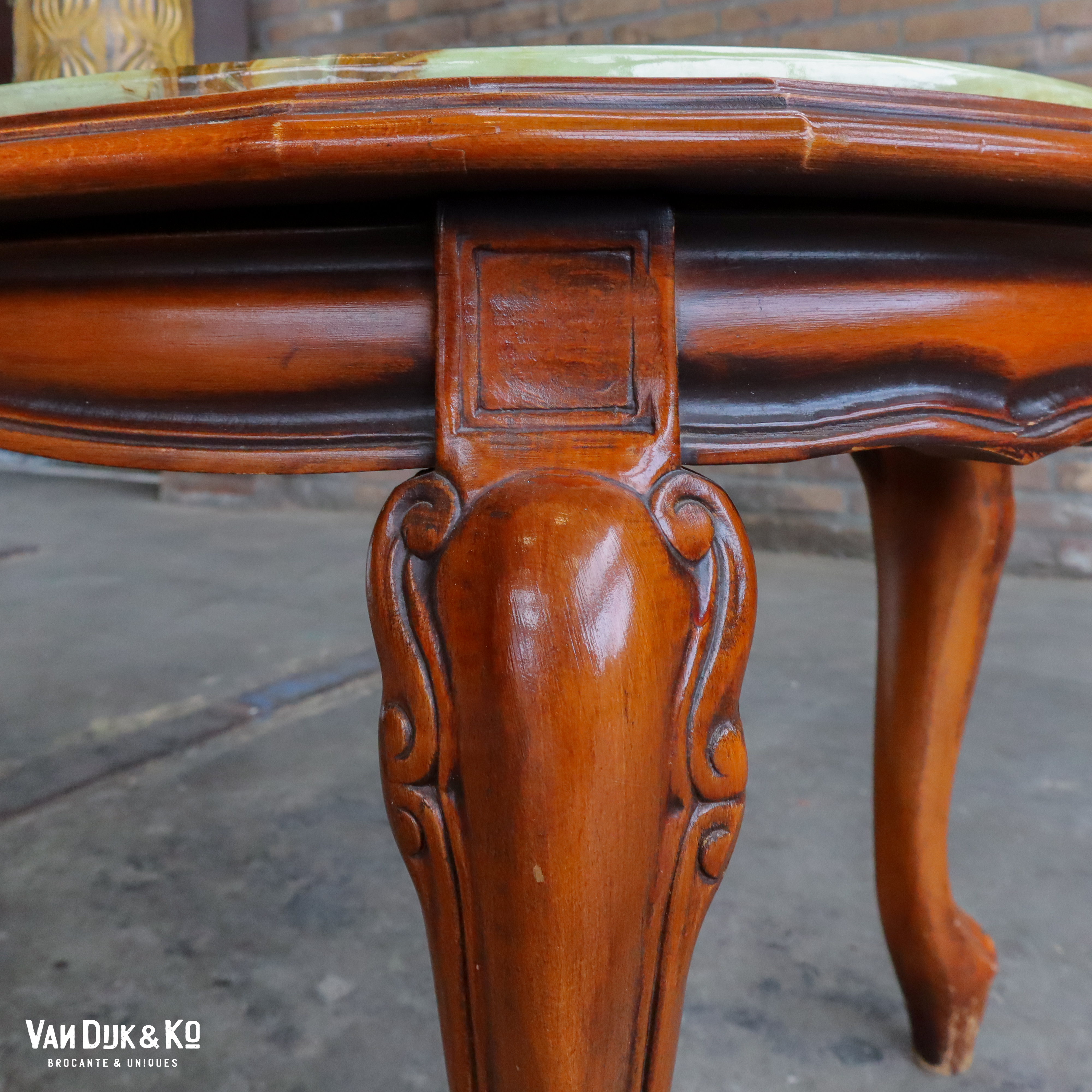 Houten salontafel met marmeren blad - Afbeelding 6
