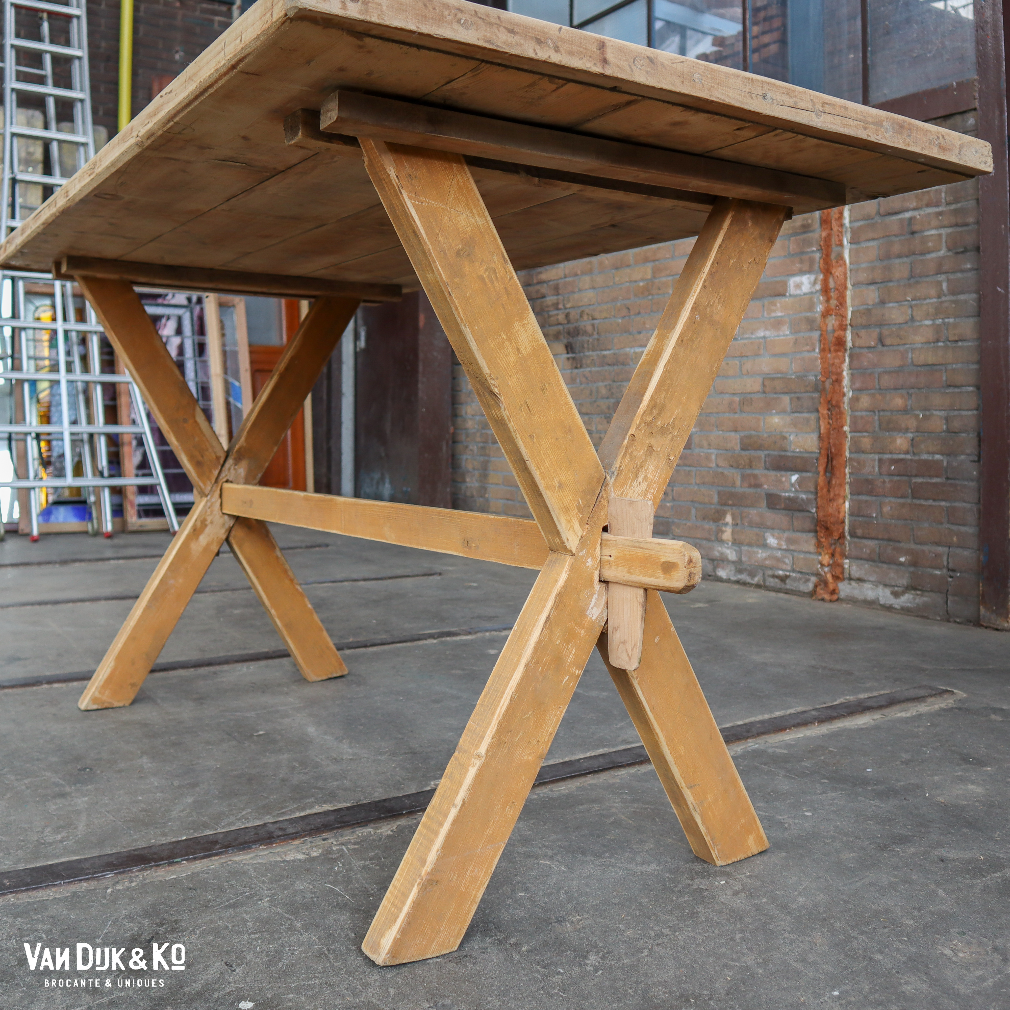 Houten kruispoot werktafel - Afbeelding 4