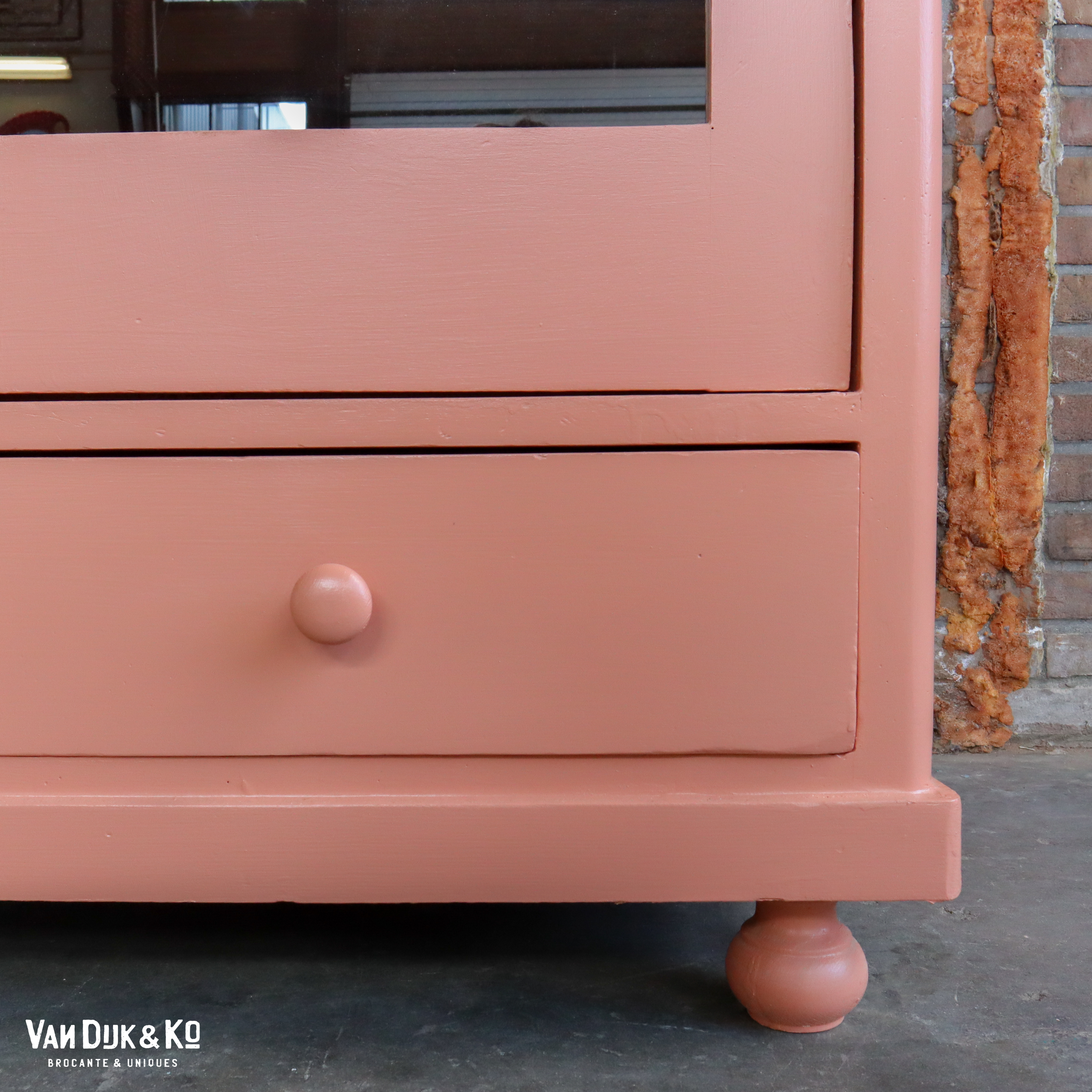 Roze vitrinekast - Afbeelding 7