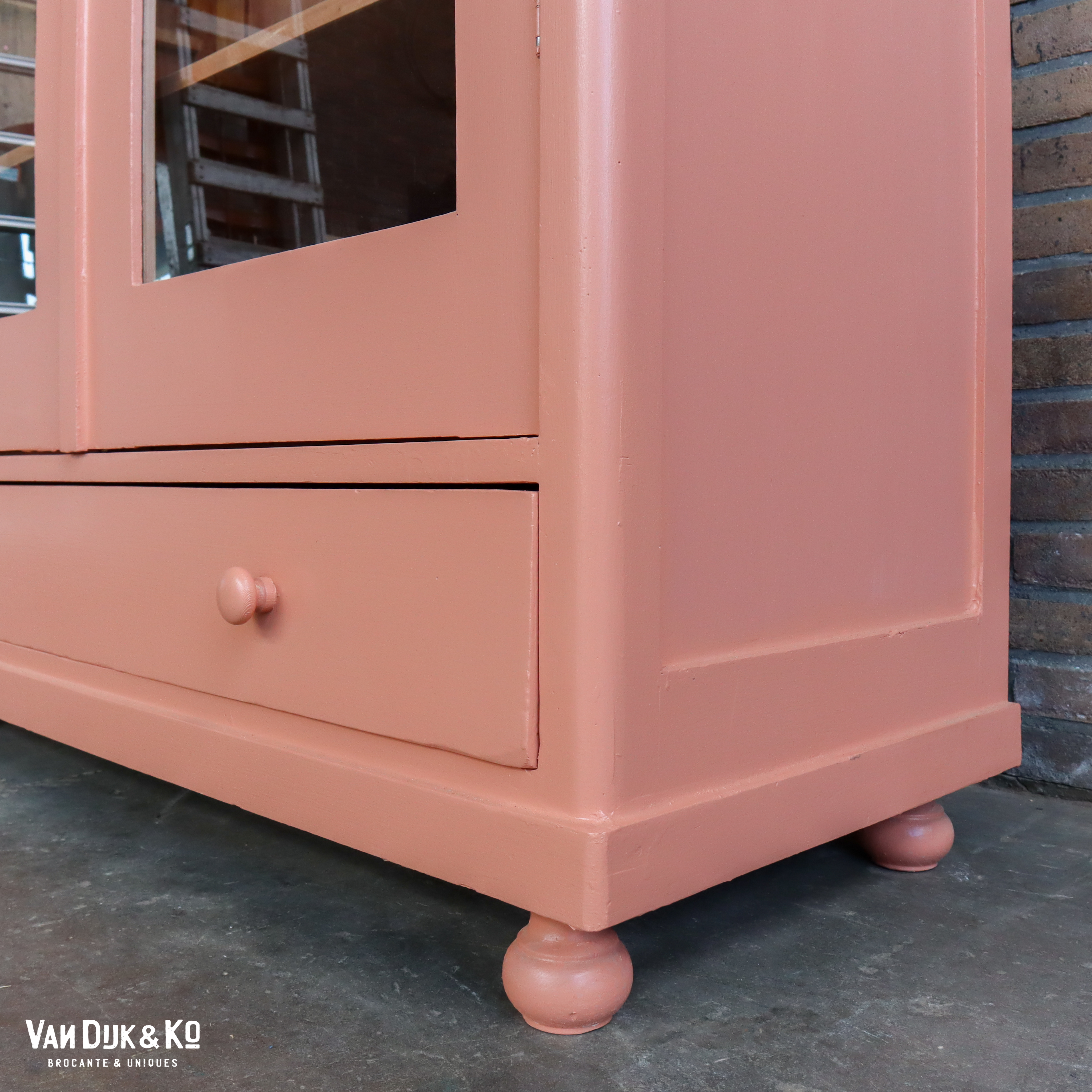 Roze vitrinekast - Afbeelding 6
