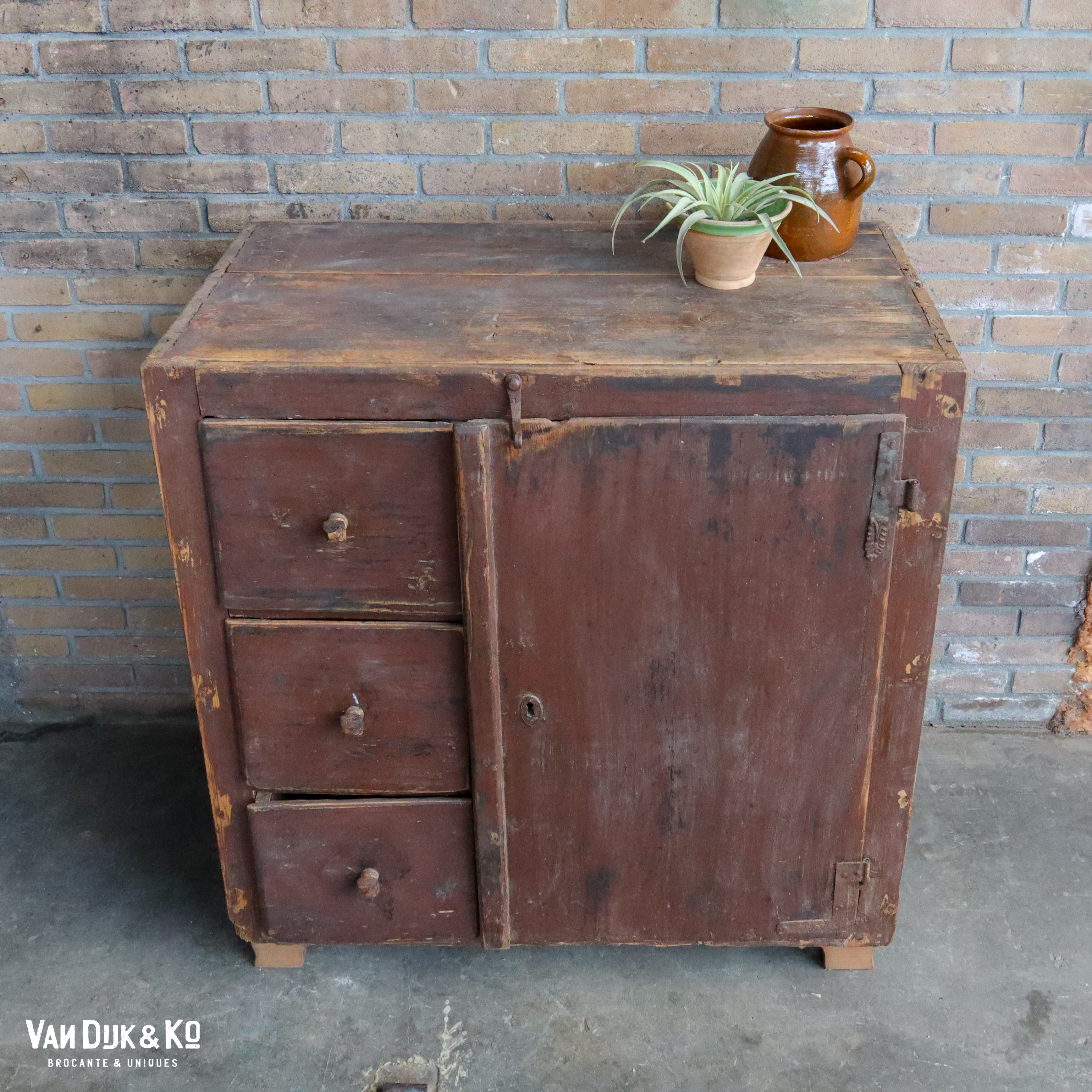 Brocante keukenkast