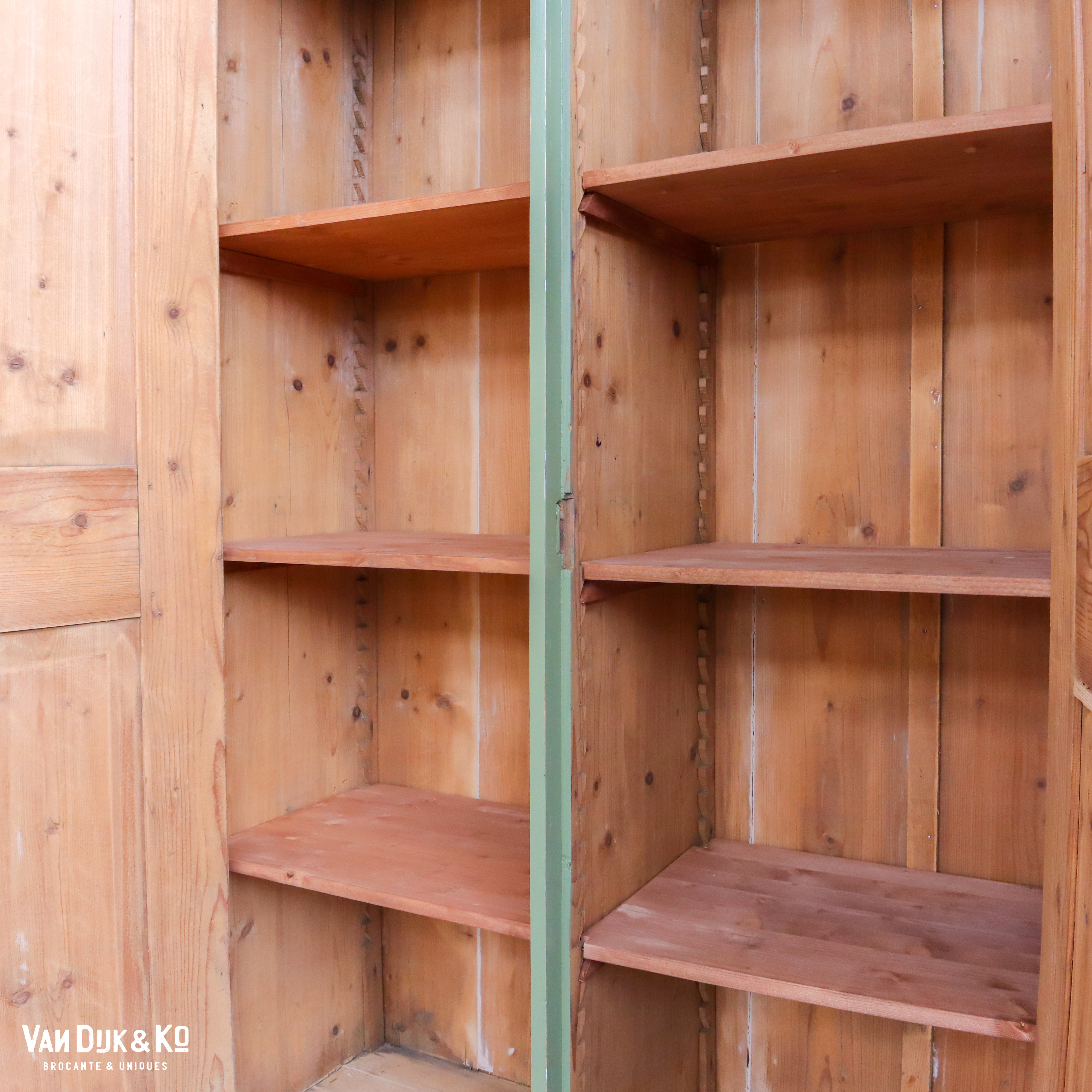 Groene tweedeurs kast - Afbeelding 4