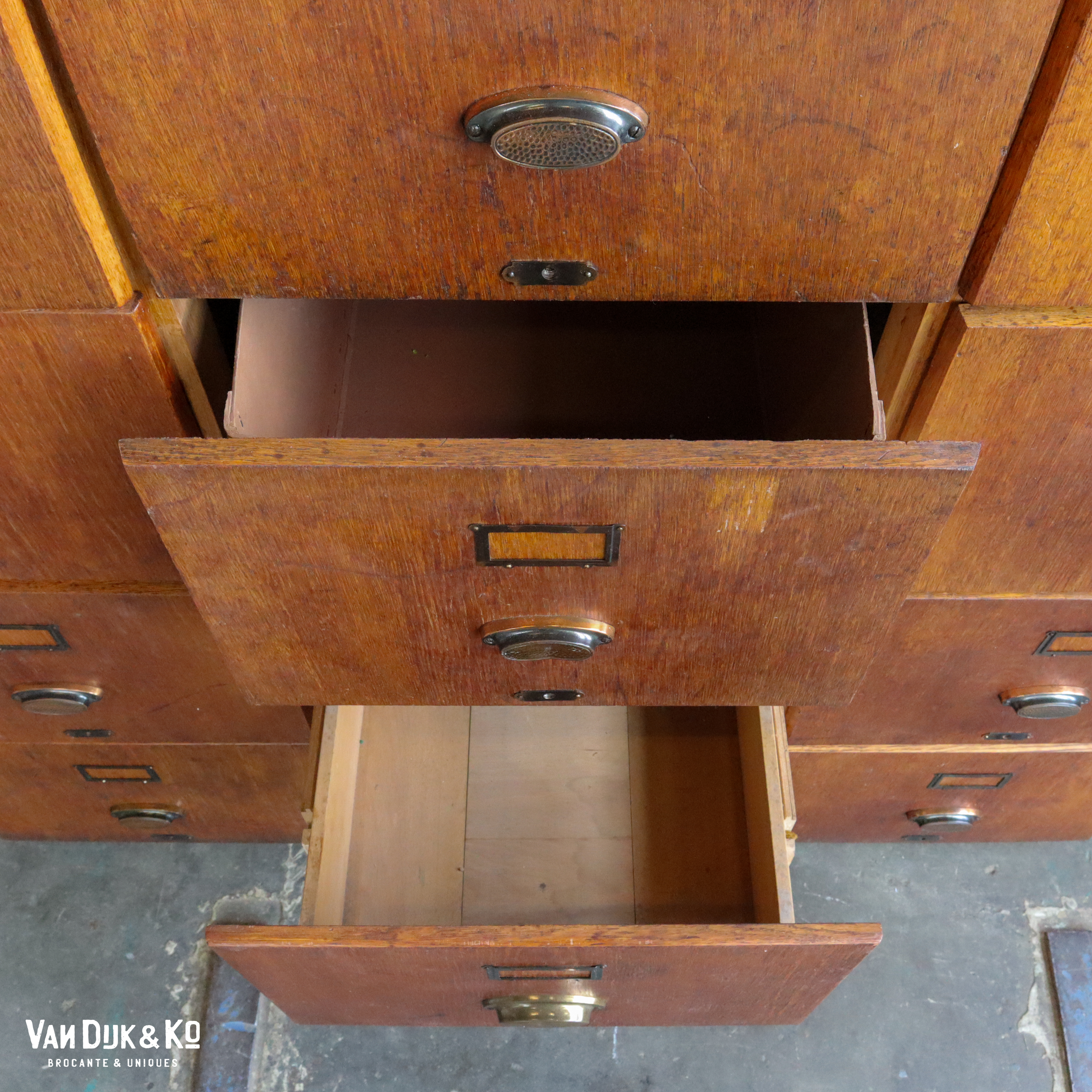 Vintage houten archiefkast - Afbeelding 9