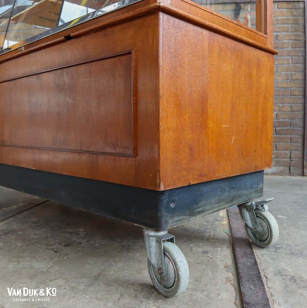 Vintage bakkersvitrine - Esmé Groningen - Afbeelding 11