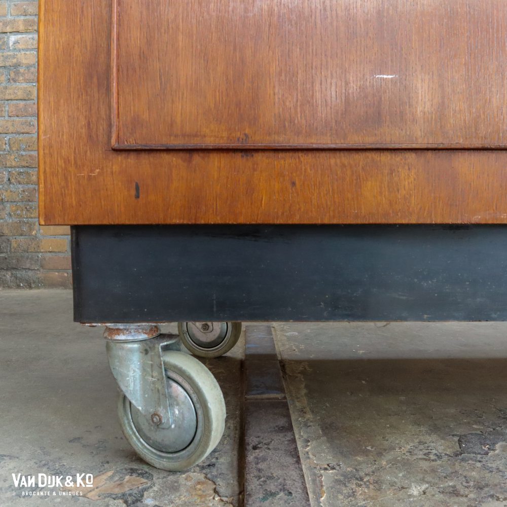 Vintage bakkersvitrine - Esmé Groningen - Afbeelding 12