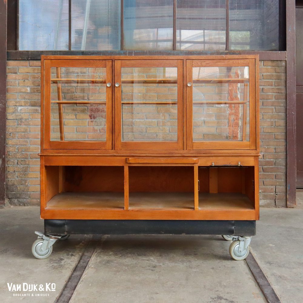 Vintage bakkersvitrine - Esmé Groningen - Afbeelding 4