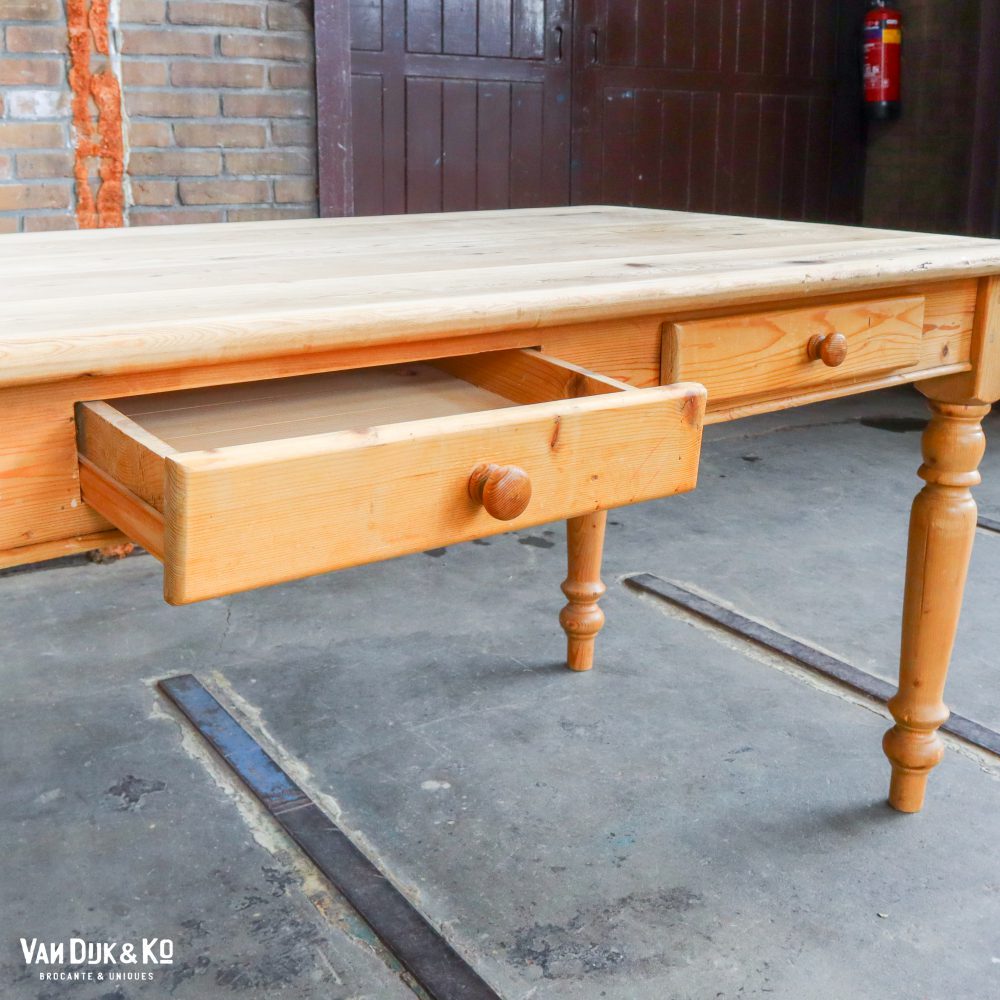 Houten tafel - Afbeelding 3
