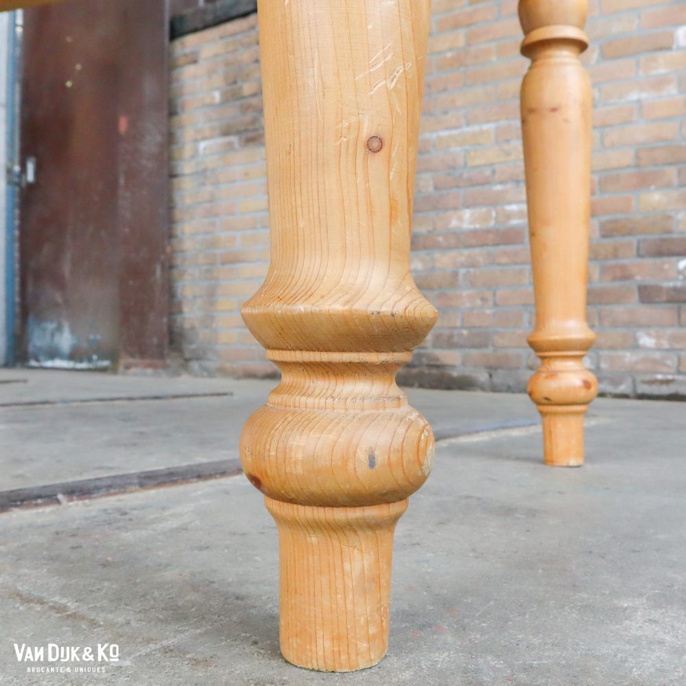 Houten tafel - Afbeelding 7