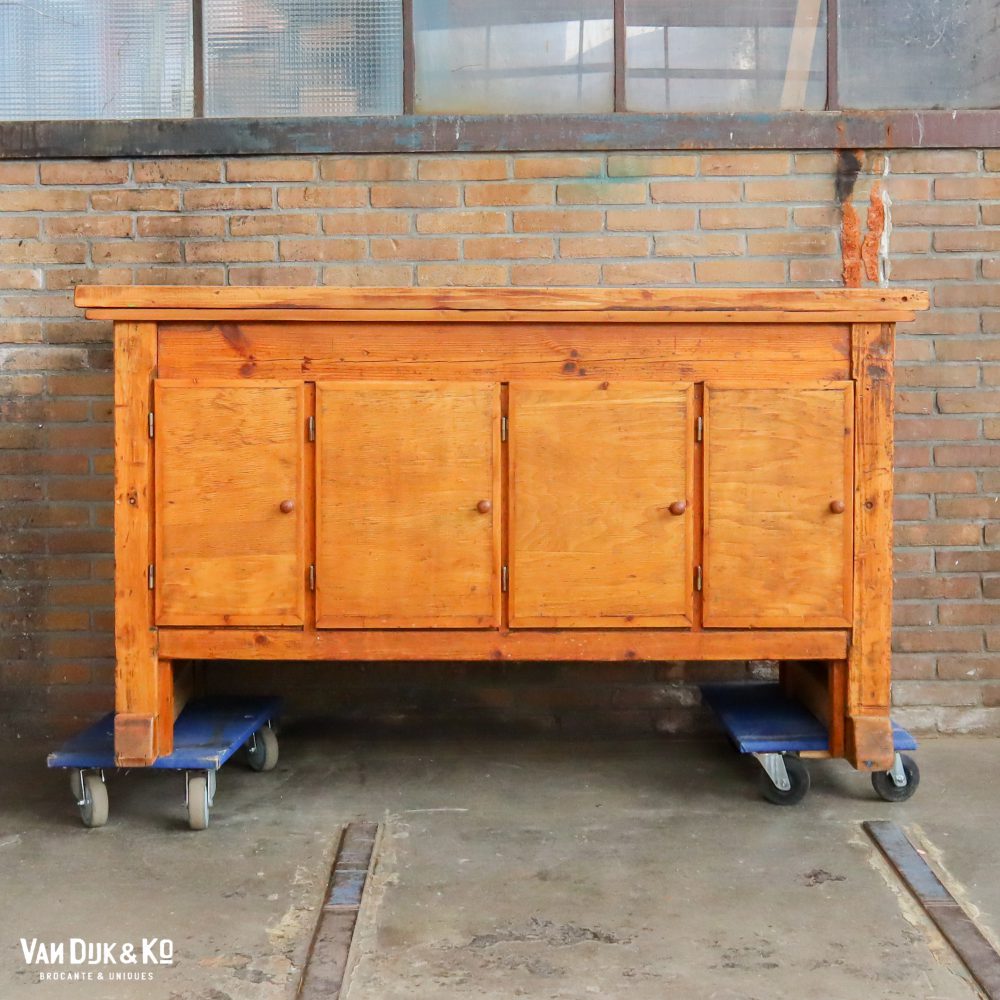 Werk dressoir