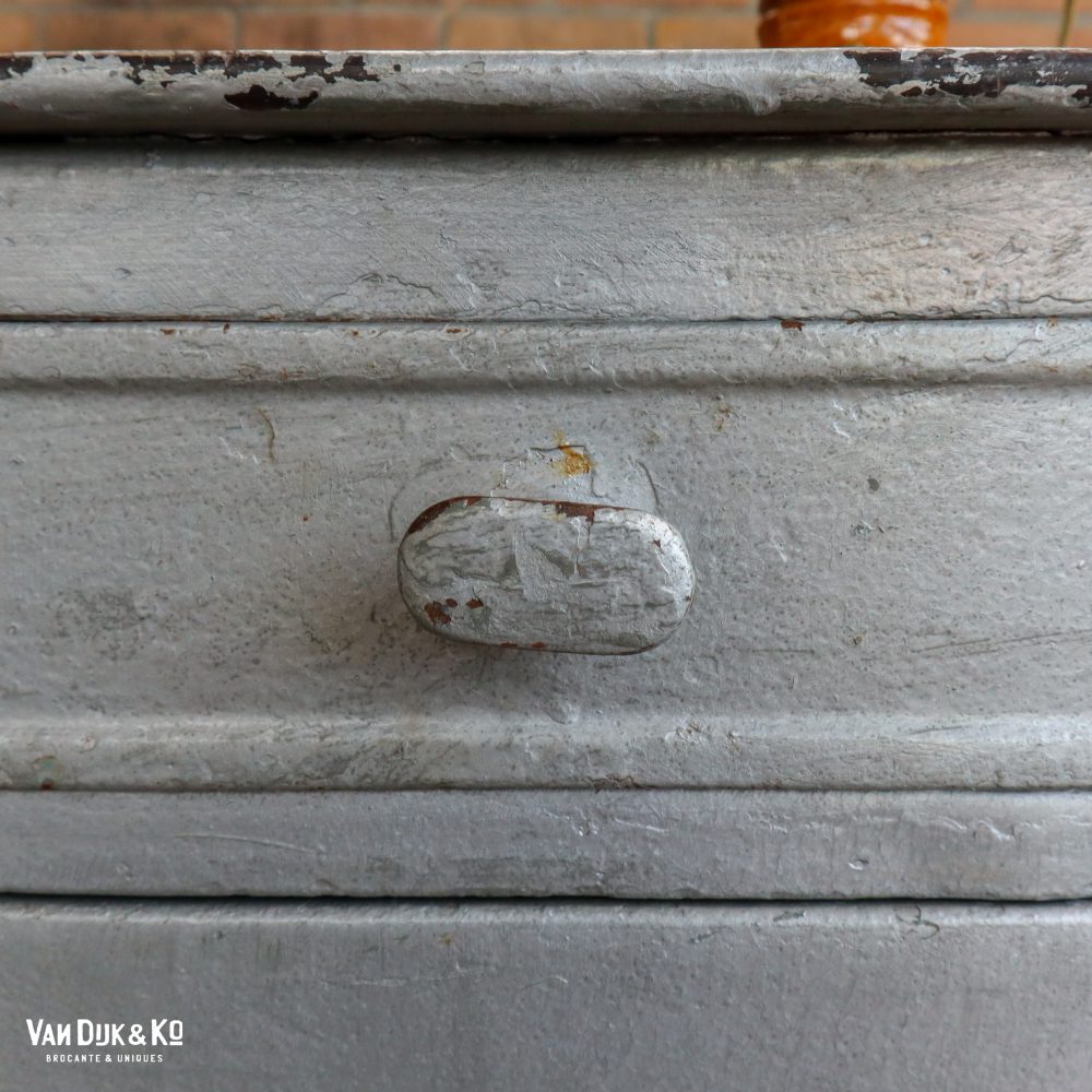Vintage metalen nachtkastjes - Afbeelding 13