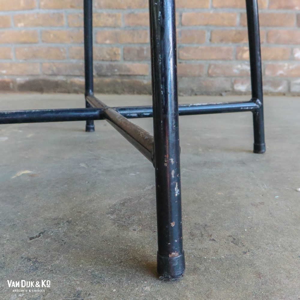 Krukje met zwart metalen frame - Afbeelding 4