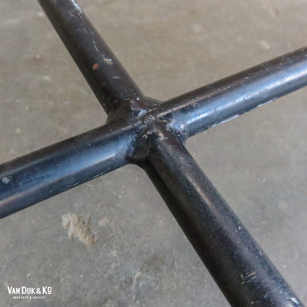 Krukje met zwart metalen frame - Afbeelding 5