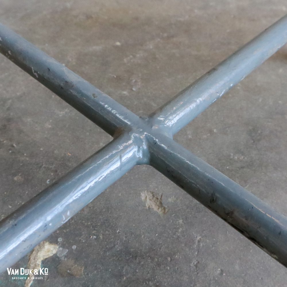 Krukje met grijs metalen frame - Afbeelding 5