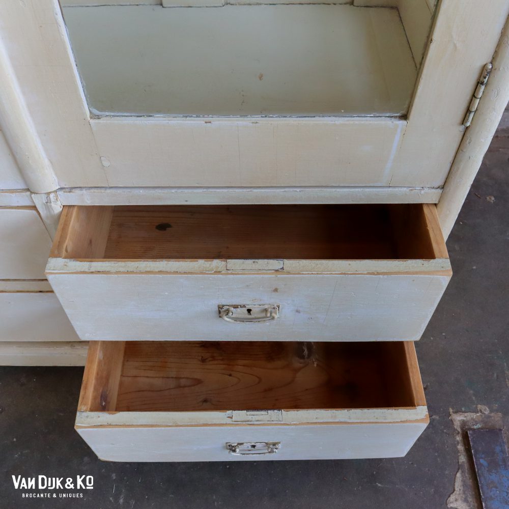 Brocante witte vitrinekast - Afbeelding 8