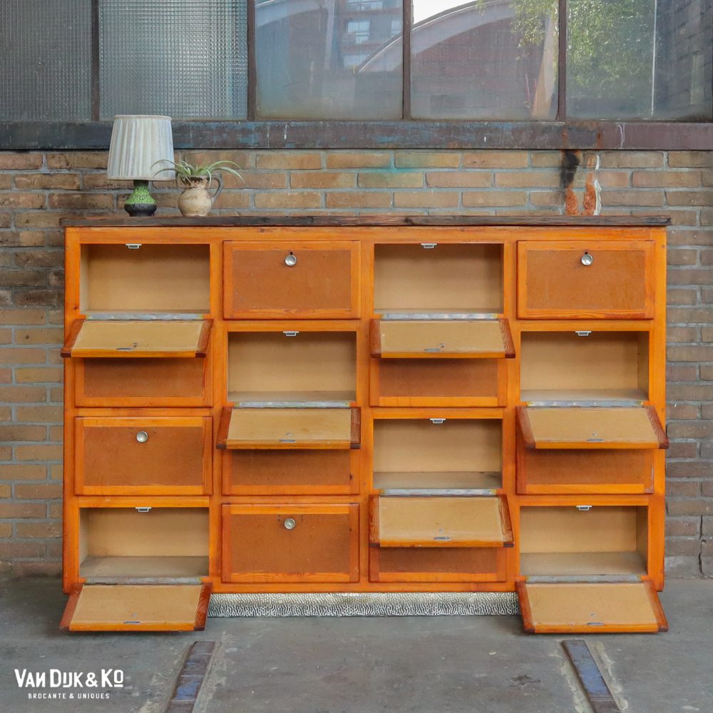 Vintage kleppenkast - Afbeelding 3