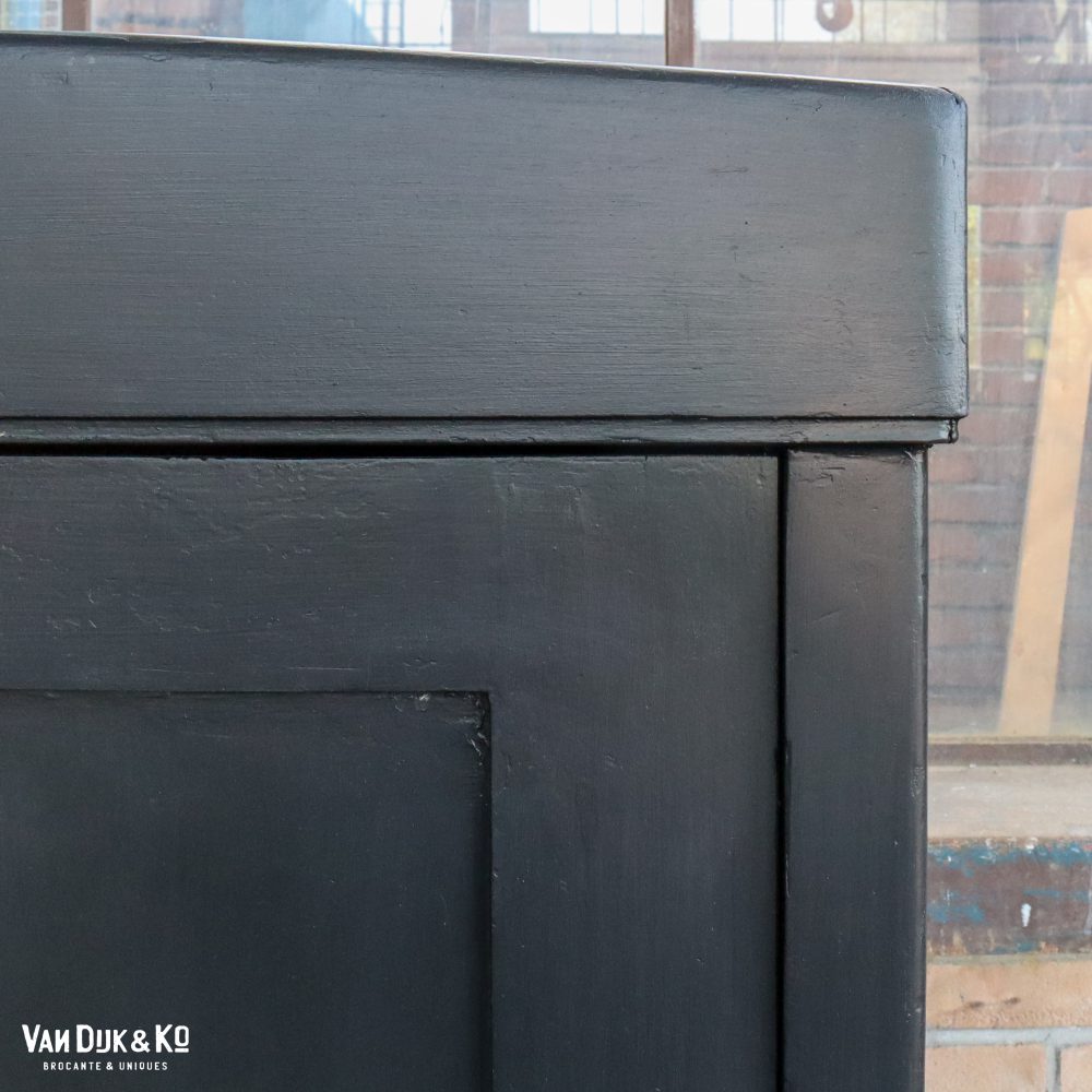 Zwarte eendeurs kast - Afbeelding 4