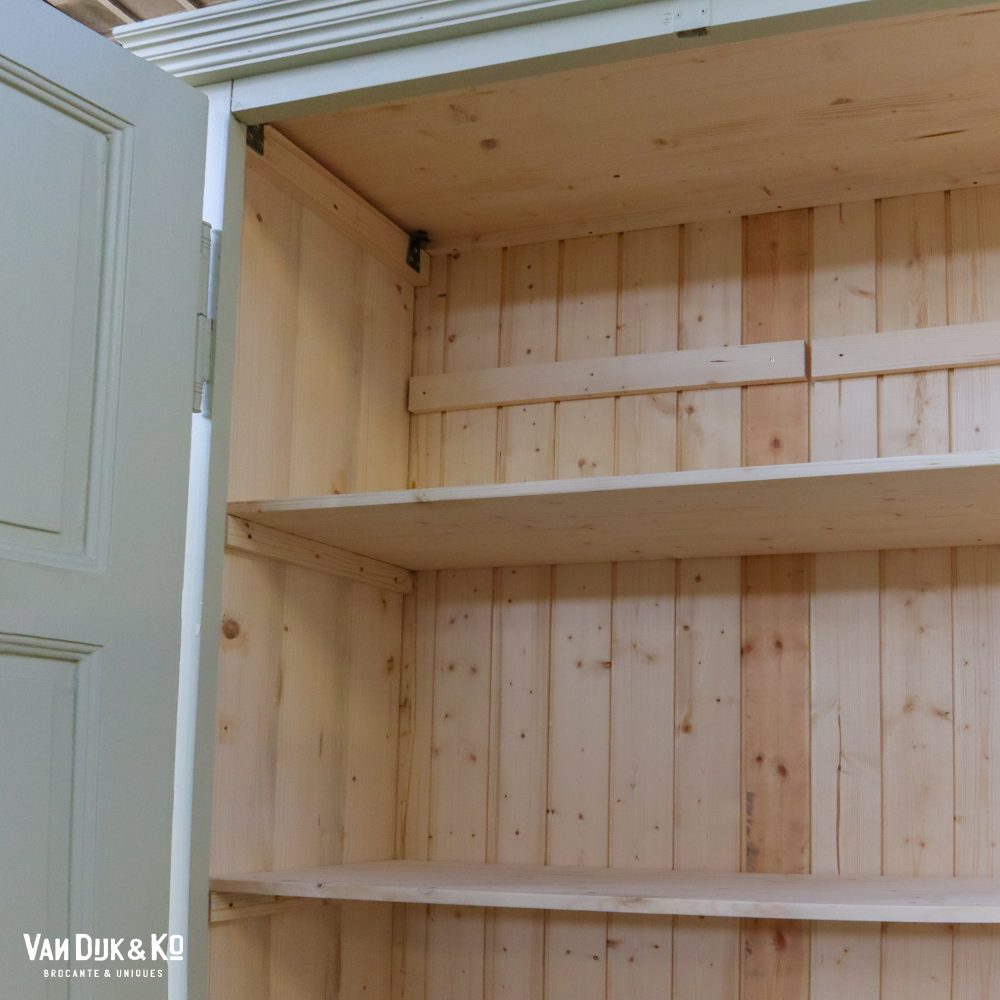 Hoge kast met ensuite deuren – VD&Ko maatwerk - Afbeelding 5