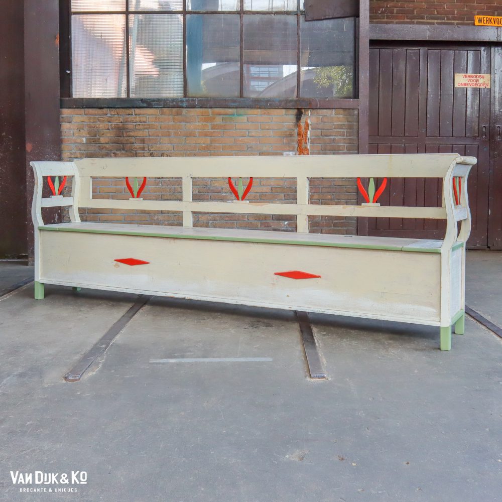 Hongaarse houten klepbank