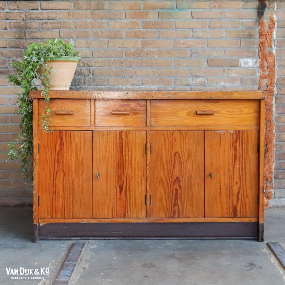 Houten vintage dressoir