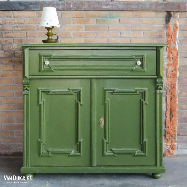 Groene commode