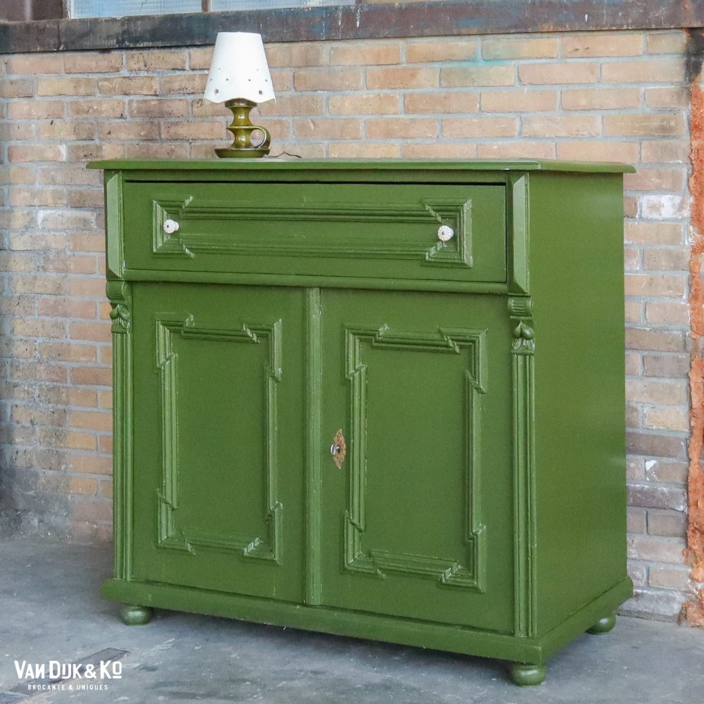 Groene commode