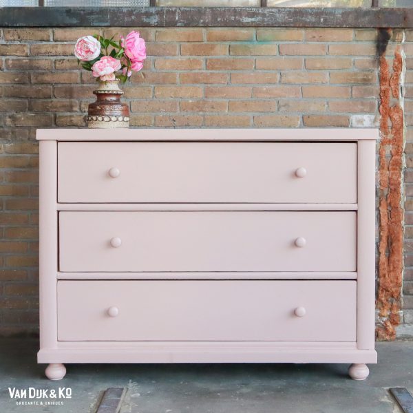 Roze commode