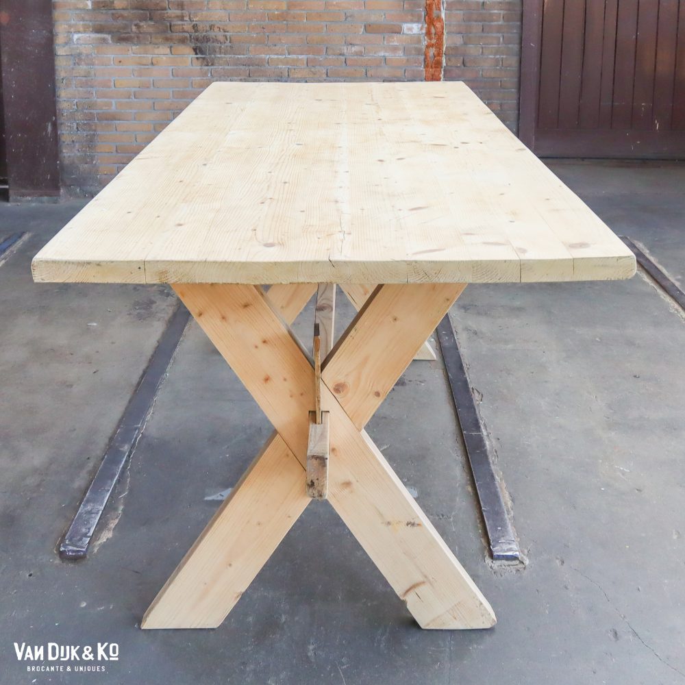 Houten kruispoot werktafel - Afbeelding 2