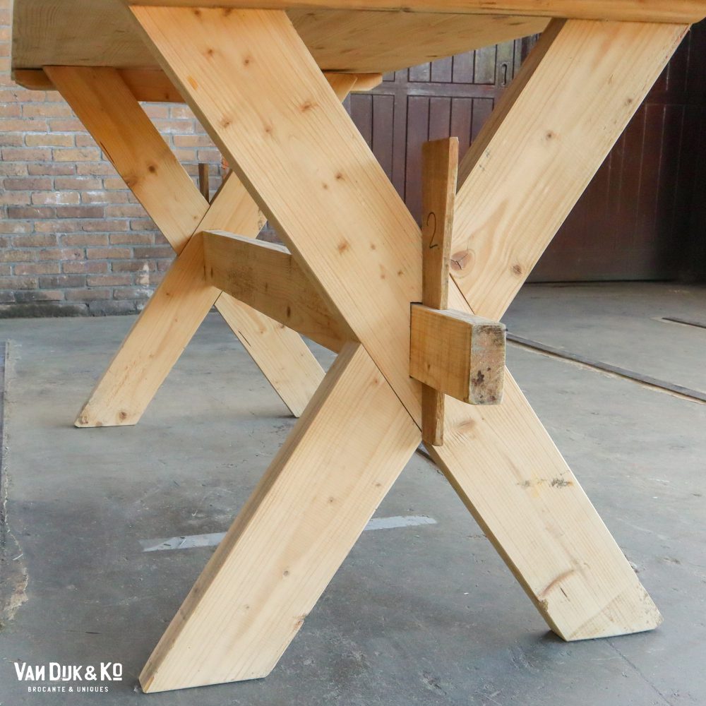 Houten kruispoot werktafel - Afbeelding 3
