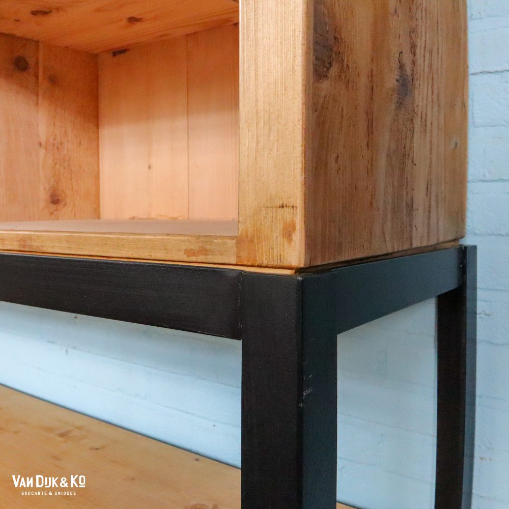 Houten wandkast op metalen frame - Afbeelding 8