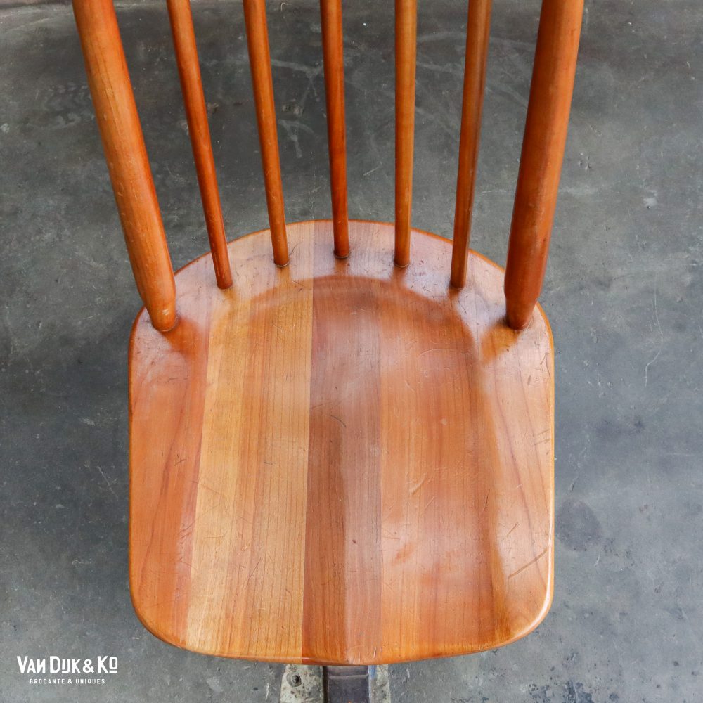 Vintage spijlenstoelen - Afbeelding 5