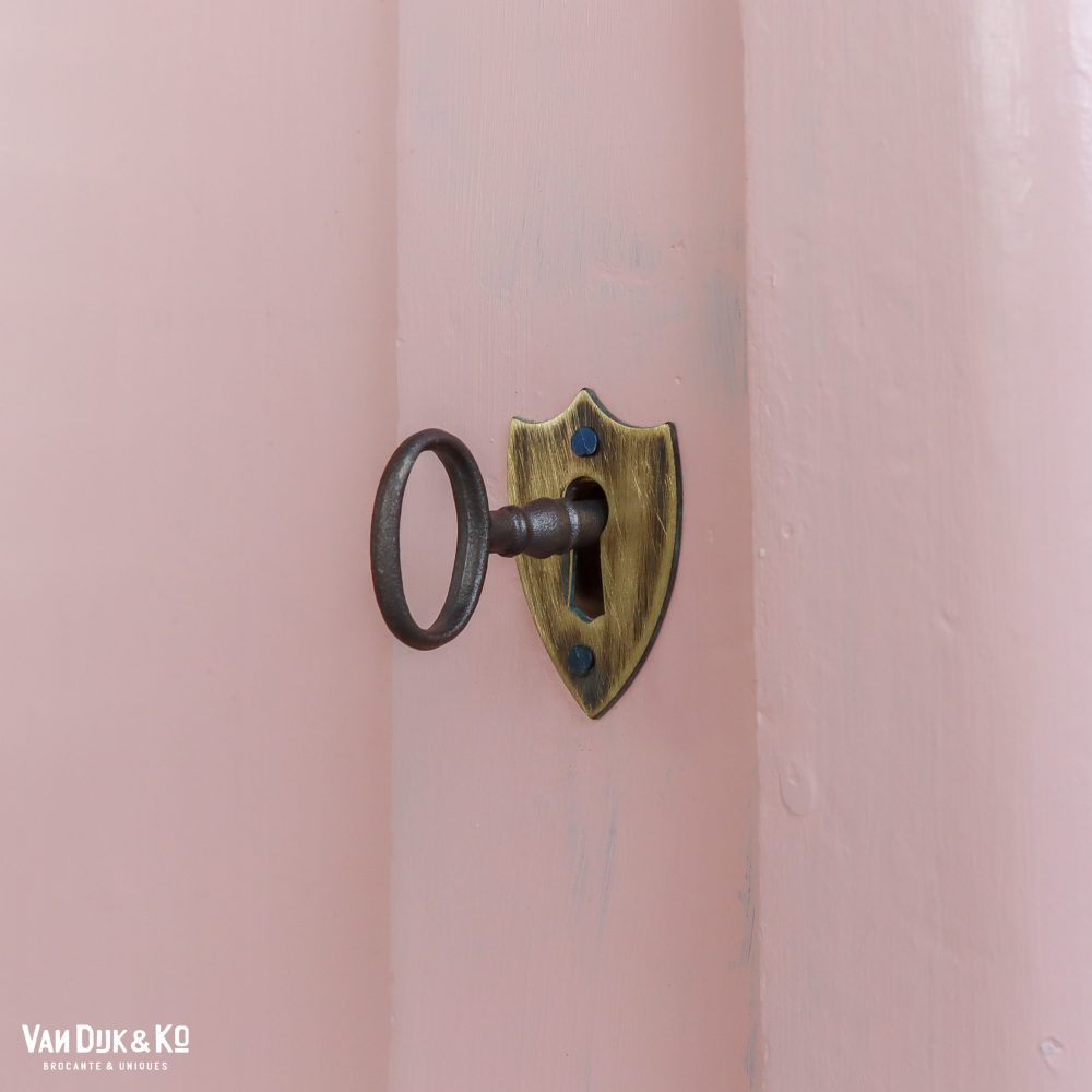 Roze eendeurs linnenkast - Afbeelding 5